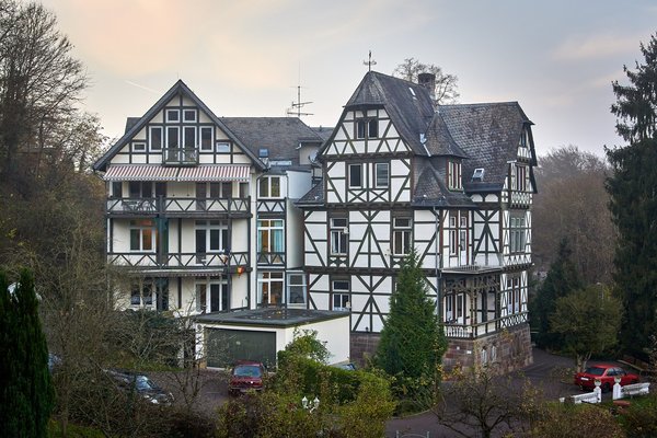 Marburg (DE), Schlosspark, Fachwerkhaus -- 2014 -- 7780