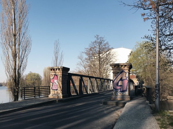 Berlin (DE), Östliche Eiswerderbrücke -- 2019 -- 7382
