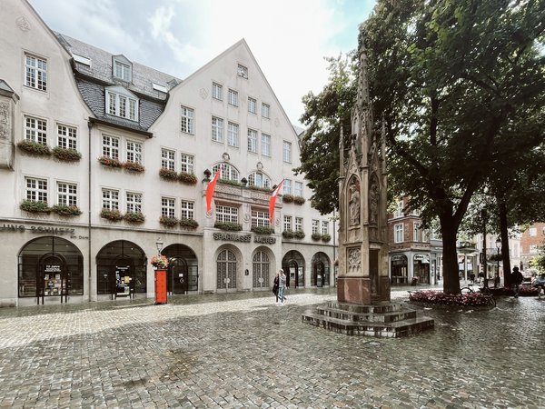 Aachen (DE), Münsterplatz -- 2021 -- 4843