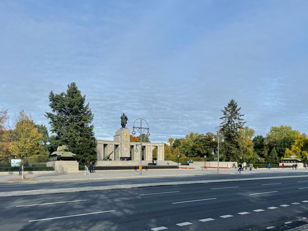 Berlin (DE), Sowjetisches Ehrenmal -- 2021 -- 8680