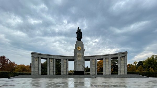 Berlin (DE), Sowjetisches Ehrenmal -- 2021 -- 9317