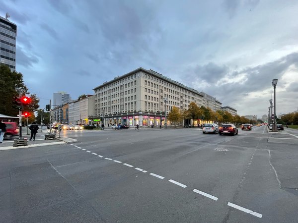 Berlin (DE), Karl-Marx-Allee -- 2021 -- 9436