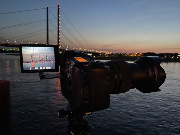 Düsseldorf (DE), Oberkasseler Brücke -- BTS -- 2022 -- 3532