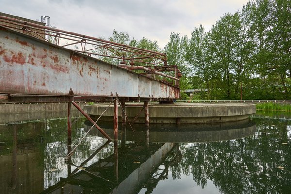 Duisburg (DE), Landschaftspark Nord, Klärbecken -- 2022 -- 0037