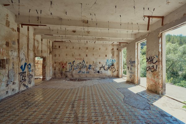 Knin (HR), Altes Wasserkraftwerk -- 2022 -- 0014