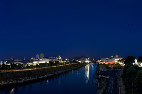 Neuss (DE), Hafen -- 2023 -- 0008-19