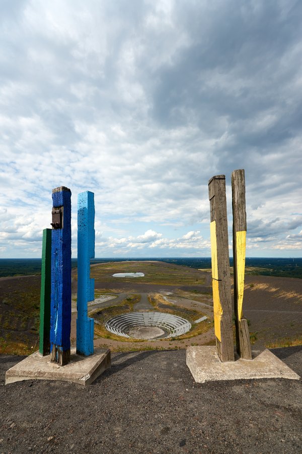 Bottrop (DE), Halde Haniel, Totems -- 2023 -- 0080