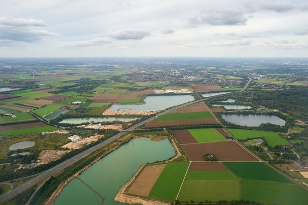 Kaarst (DE), Broicherseite -- 2024 -- 0425