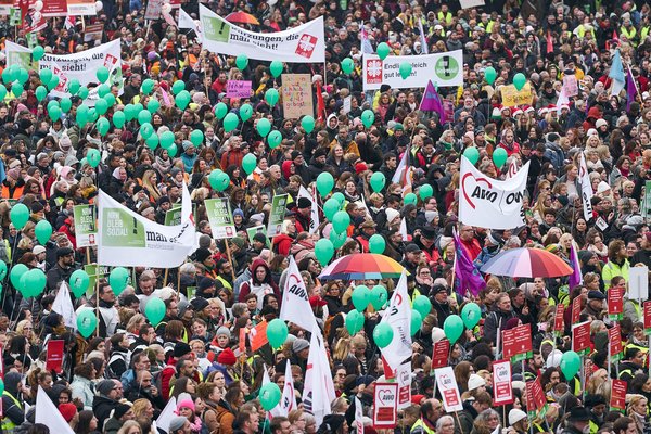 Düsseldorf (DE), „NRW bleib sozial“ -- 2024 -- 1013